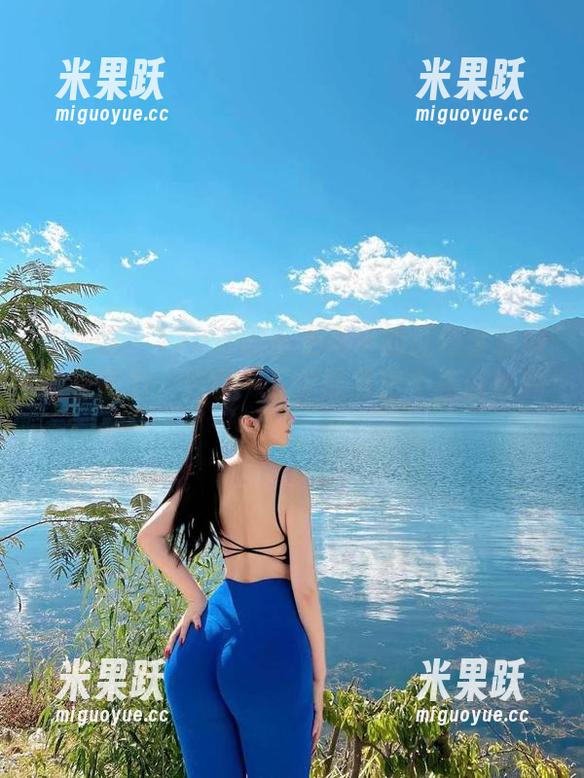 120斤的小王同学 微密圈 - 120斤的小王同学的红色套装好像有魔力,分享一下你能看出个所以然吗?