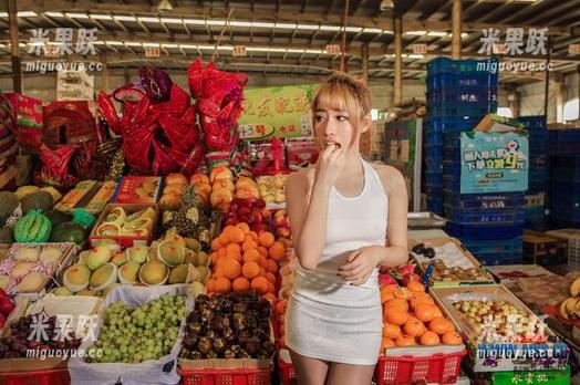 冬季不怕冷，只有爱丝的三丝图包能让你暖怀！
