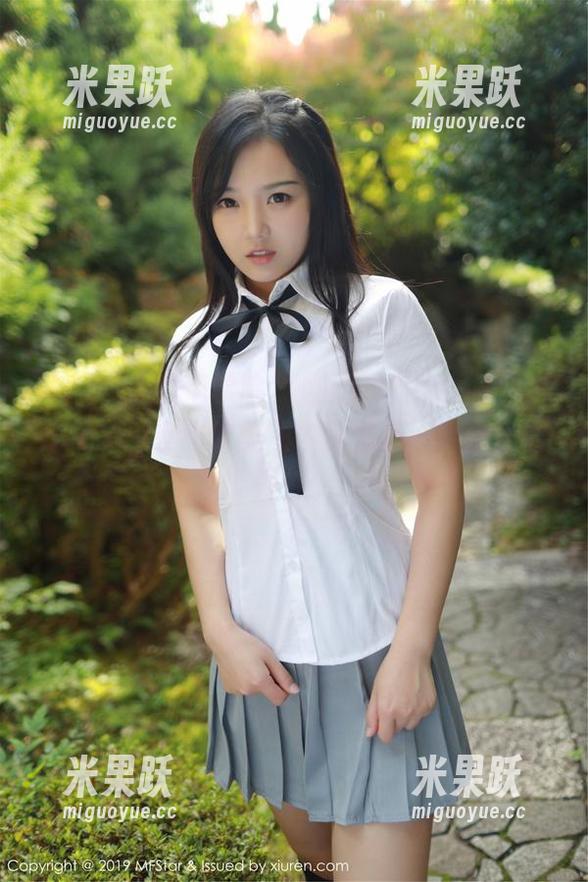 MFStar模范学院-唐琪儿Beauty MFStar模范学院 - 剧烈的对比,唐琪儿Beauty在豹纹美图中延续着一种永恒的野性。