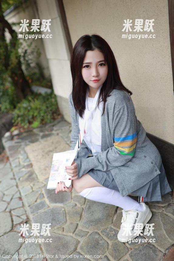 MFStar模范学院 - 蒋小静Jessica的夏天高清套图，风停下来的样子，让我想起水边的沙子...
