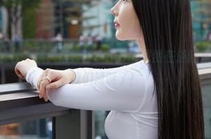 MiiTao蜜桃社 - 咦,陆萱萱Cecilia居然在浴缸里,原图又给我们猜谜了!