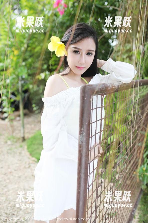 MyGirl美媛馆 - 绮里嘉ula的泳衣作品集：阳台上的小水花与辣条
