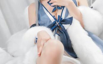 分享Neko薇薇的丝绒女仆合集,觉得一切都透着一股迷人气息