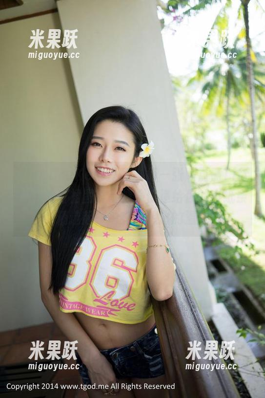 QingDouKe青豆客-陈嘉嘉Tiffany QingDouKe青豆客 - 每一张陈嘉嘉Tiffany的白裙图片都像偷偷递给你的小纸条,精选起来总有种想念的温度。