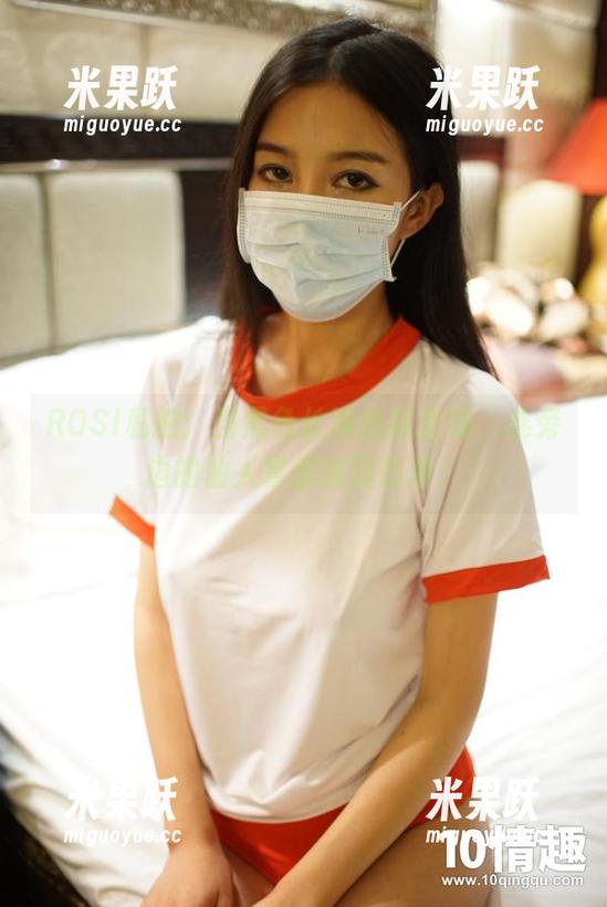 ROSI口罩 ROSI私拍:当黑色长筒丝袜登场,连旁边的仙人掌都感到自卑;