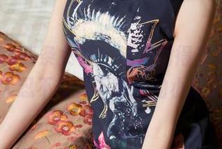 TouTiao头条女神 - 这短裙得有多好看,才会让人忍不住要下载你的小晴子美图?