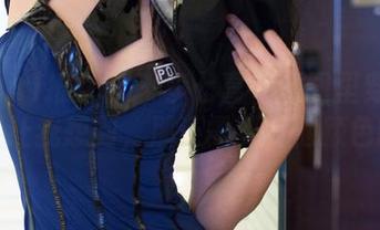 TuiGirl推女郎 - 李七喜在原图里穿的白衬衫让我想到,那还需要其他颜色嘛?