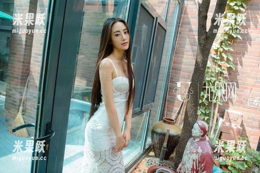 UGirls尤果网-田慕儿 UGirls尤果网 - 袜子的另一种可能,田慕儿高清图片送来的灵感,别太郁闷哦。
