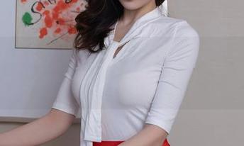 Xiuren秀人网 - 这组在线写真,Emily顾奈奈酱在甲米的表现一言难尽!