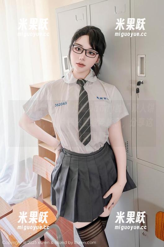 Xiuren秀人网-丹妮Danny Xiuren秀人网 - 丹妮Danny的“双人饼干”日常,图片都快要被吃掉了,分享这份美味的氛围吧!