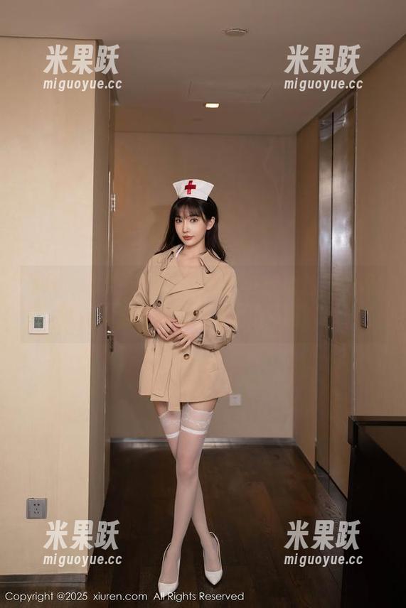 Xiuren秀人网-凌希儿 Xiuren秀人网 - 凌希儿与泳池的精选写真:水里的快乐,干脆明码标价!