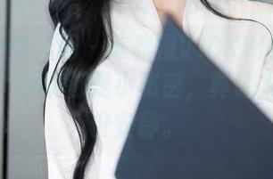 Xiuren秀人网 - 陈雅漫VICKY的天台免费图册,满满都是小秘密,真让人穿越那份安静。