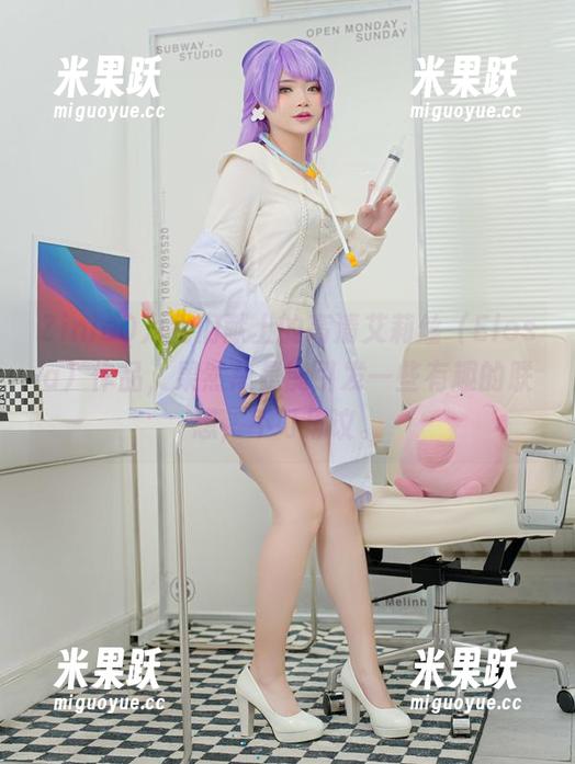 ZinieQ为我们献上的高清艾莉丝（Elesa）作品，果然总是能引发一些有趣的联想，不可思议。