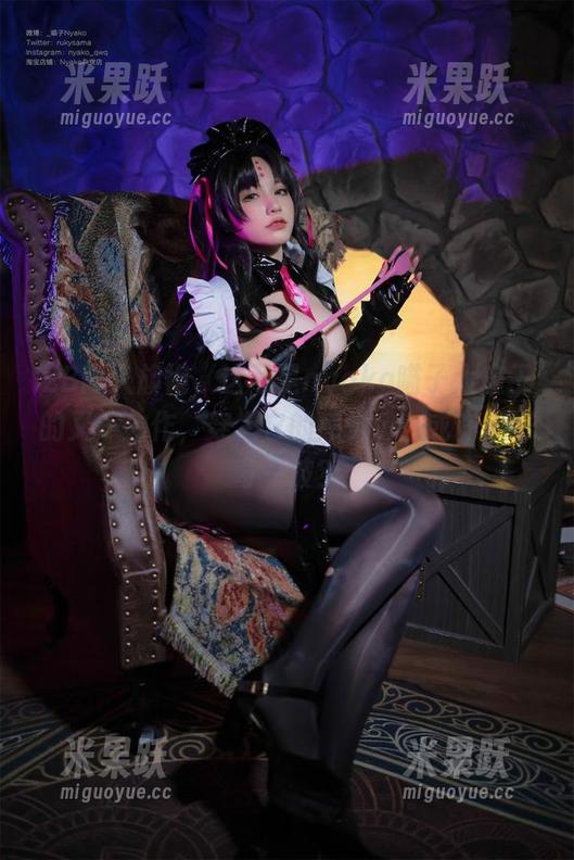 2B同人旗袍，这可是nyako喵子大魔王的又一力作，穿上它的感觉……或许是好奇一波？