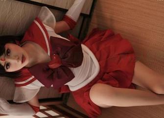 一米八的大梨子的体操服cos,随时让人回味无穷