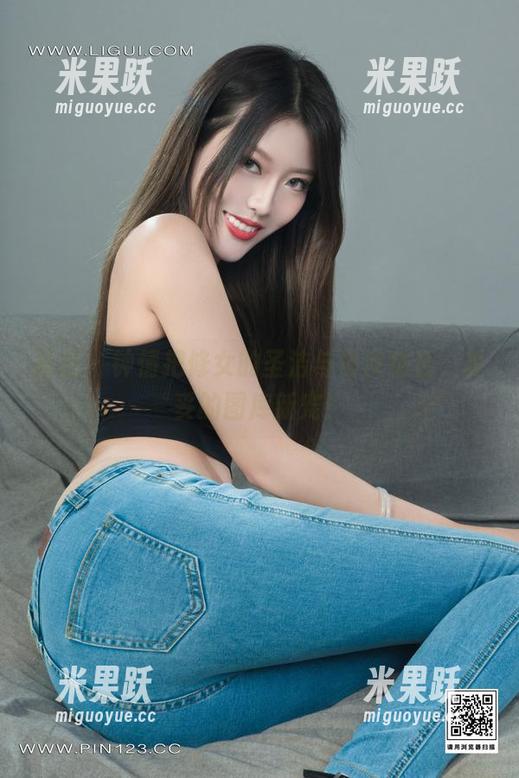 丽柜 - 钟情把修女的圣洁与俏皮结合，妥妥的图库新宠！