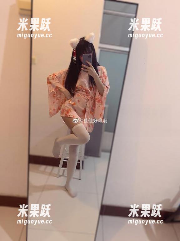 佳佳酱ovo 合集里有姐姐?佳佳酱ovo在线懒得解释了。