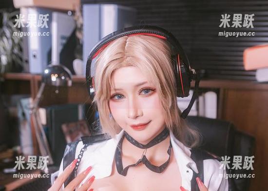 崩坏你的想象，兔胖胖min的黑天鹅写真大冒险原图