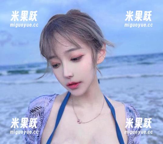 听说啾小妍Deer又更新了，她的作品集让你一看倾心。