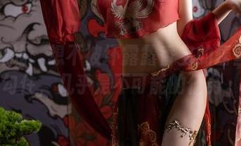 福利挑战:想不被坏露露香宝的蕾丝图包勾住,几乎是不可能的任务。