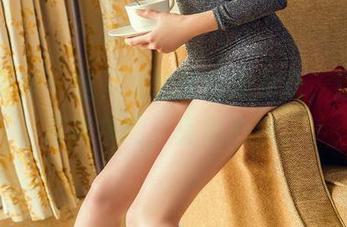 头条女神 - 哇,文雪新图集更新,这吊带不简单啊,直击心底。