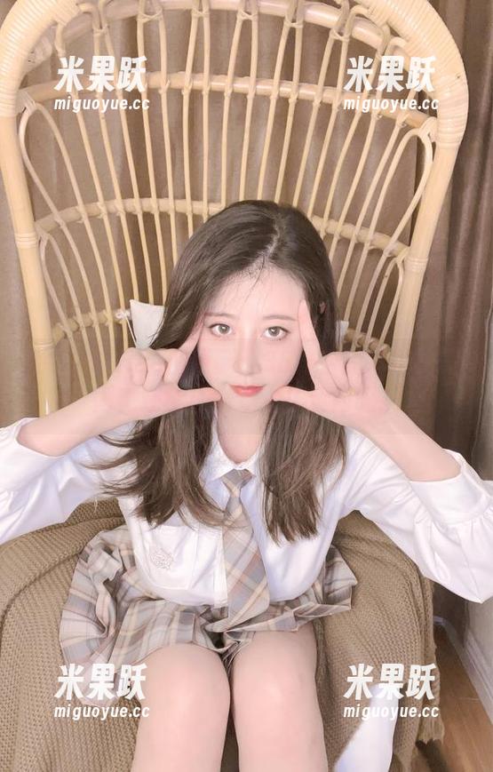 奈汐酱Nice的更新：38号自拍本里的美图，还能被宠物主子赞同吗？