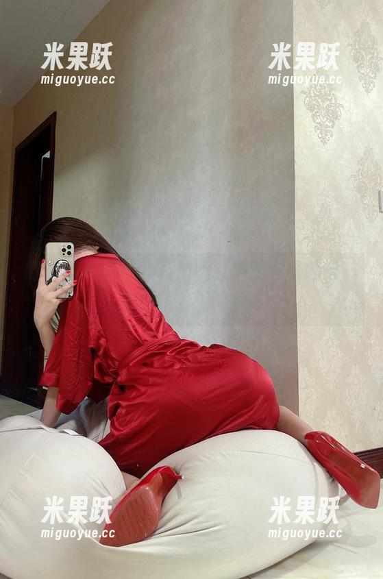 奶宝妹纸 微密圈 - 原图分享:奶宝妹纸的校服秀,甜到让人想报到!