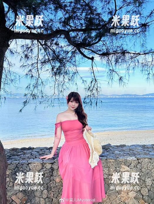 宝儿mysterial 宝儿mysterial的原图,油亮到我恨自己白皙的肤色!