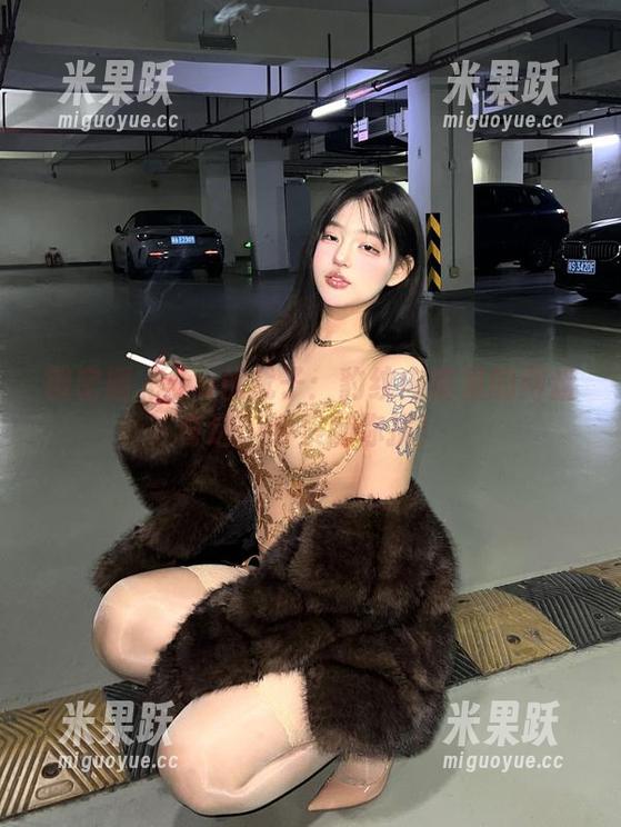 微密圈 - 小u优优子：豹纹内裤里的网盘奇迹，合集随你挑！