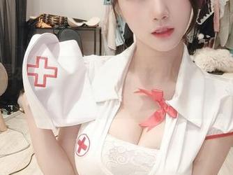 微密圈 - 是水手服还是制服诱惑？小玉吃果冻让你无法决定