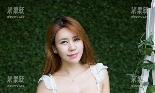 尤物馆 - Cris_卓娅祺的私房秘密，原图展现职业装的另一种可能