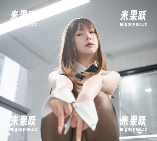 看“巧克力小圆面包”的女仆，突然觉得面包和女仆之间好像有种莫名的魔力。