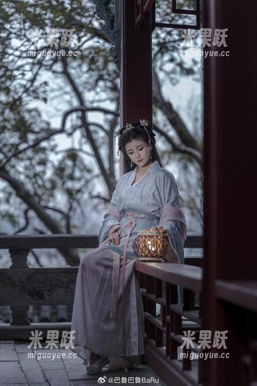 在巴鲁巴鲁BaRu的夏天图集，我发现了一种新型的防晒资源！