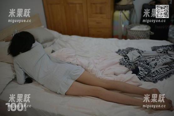 异思趣向-小九 异思趣向 - 小九又来啦,红得发亮,快来看这张最新图片!