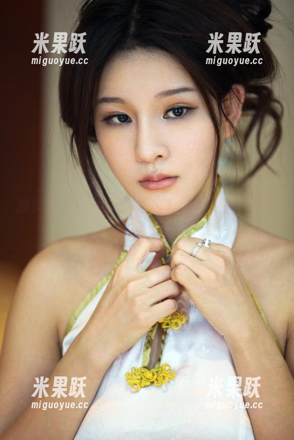 推女郎 - Yu佳妮的皮衣套图上涨中，震撼你的小心脏，免费拿走！