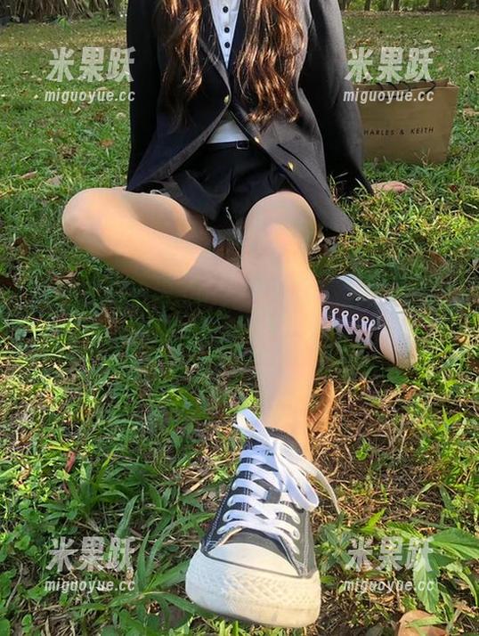 微密圈 - 懂行了吧？无敌哒小姨妈的女王范儿，高清图包在此！
