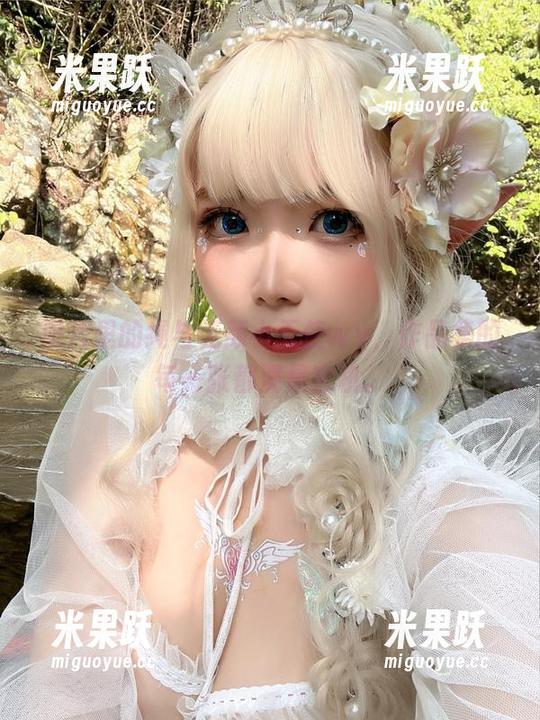 照片里的绳与无颜小天使wy，作品集的每一张都满是玄机。