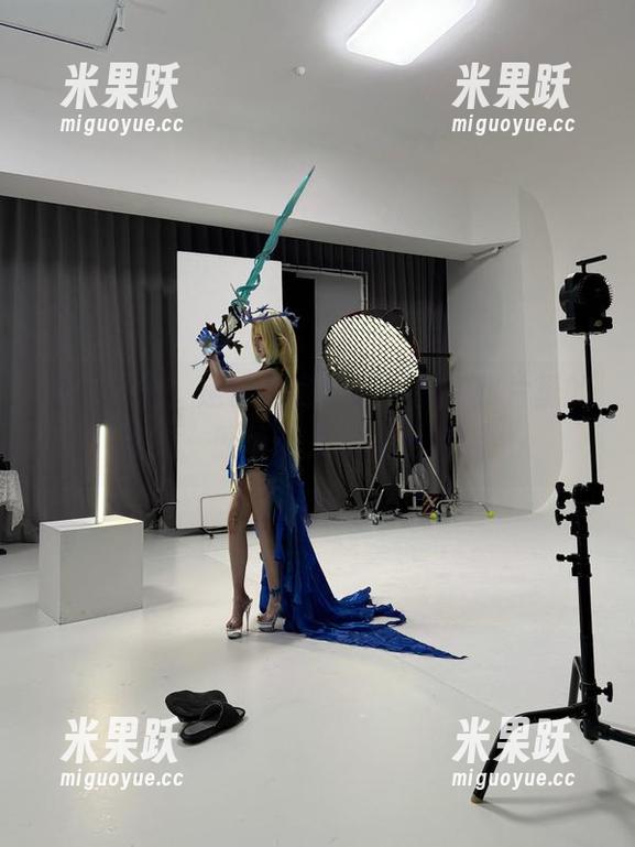 叹一口气，是你的阿薰呀天使在照片里的魔力，原图让人不自觉沉迷。