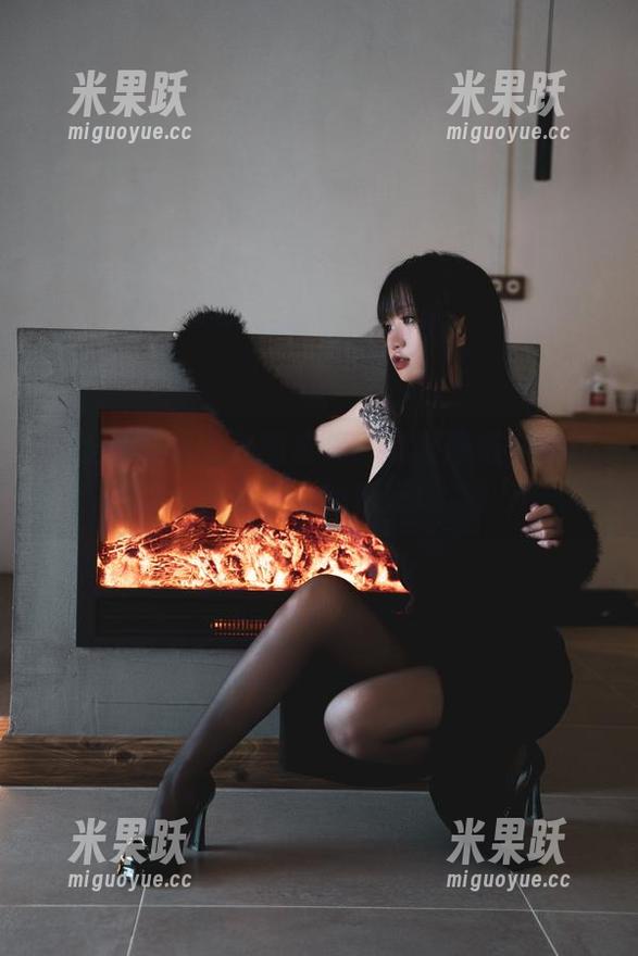 柒柒要乖哦的美图合集：私服穿搭，别让我看见你的冷漠！