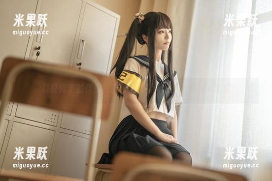 桃良阿宅 桃良阿宅的作品,办公室也能传递小性感和大智慧