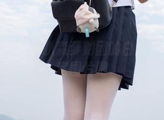 让我们一起扒扒森萝财团的白丝白毛衣私房图片吧