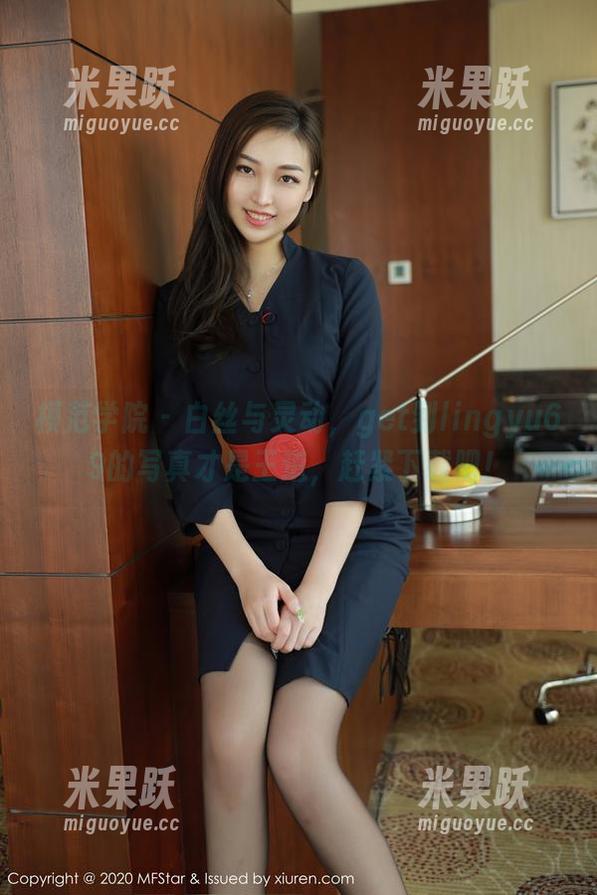 模范学院 - 白丝与灵动，get到lingyu69的写真才是王道，赶紧下载吧！