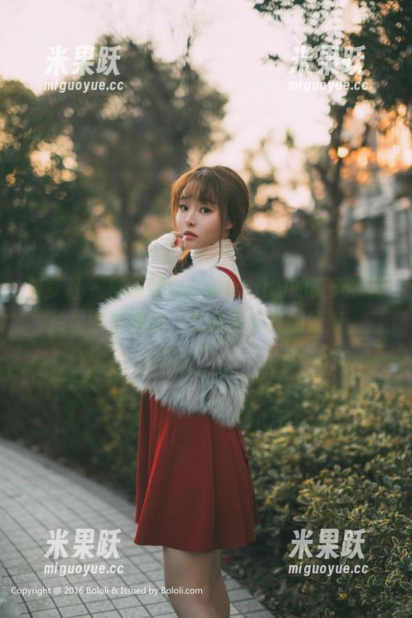 波萝社 - 柳侑绮Sevenbaby的夏天？图片里能看到的，究竟是怎样的清凉。