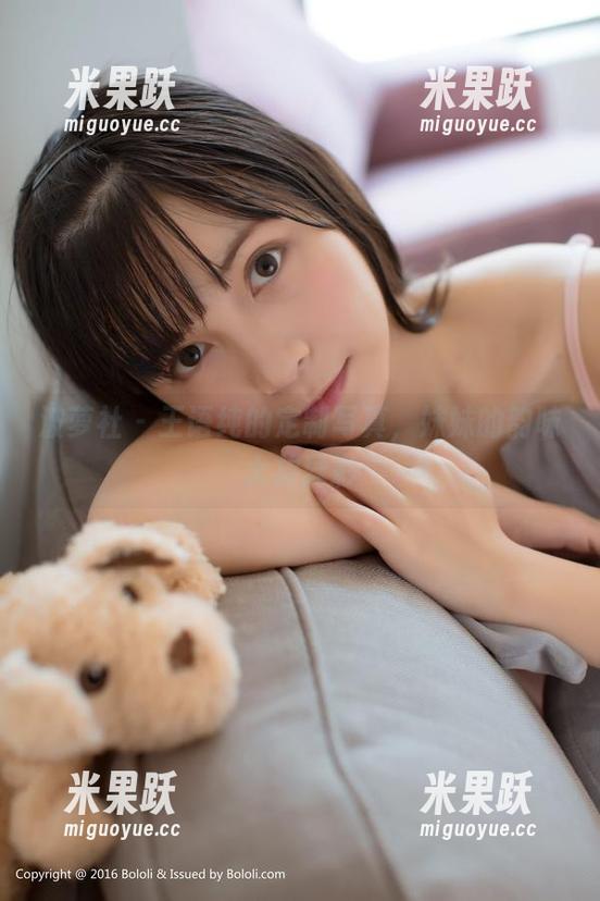 波萝社 - 王语纯的定制写真，妹妹的韵味大放异彩