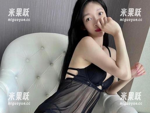 牛奶里的果汁 微密圈 - 这红色套装穿上,牛奶里的果汁都得疯狂打call,私房图集发车!