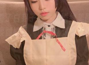 不小心看了白易子教主的婚纱美图,脑海里已在策划婚礼,尽管连对象都没找到,哈哈!