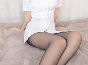神楽坂真冬的校园cos更新,一秒想到了那些年我们的校园记忆。