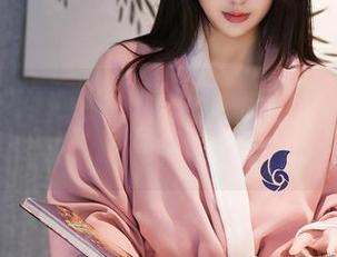 秀人网 - 小夕Kitty的修女造型,让我对定制图片有了新认知!
