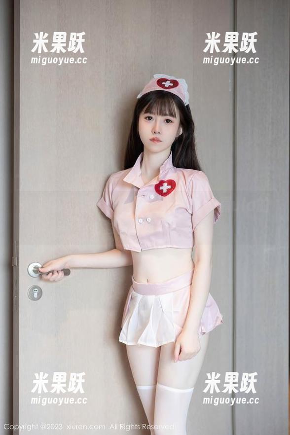 秀人网-绮里嘉ula 秀人网 - 缠绵悱恻?其实是绮里嘉ula的蕾丝套图分享合集而已