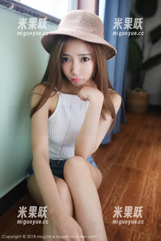 美媛馆 - 哪里能见到独特的女孩？潘娇娇的写真集更新带你走！